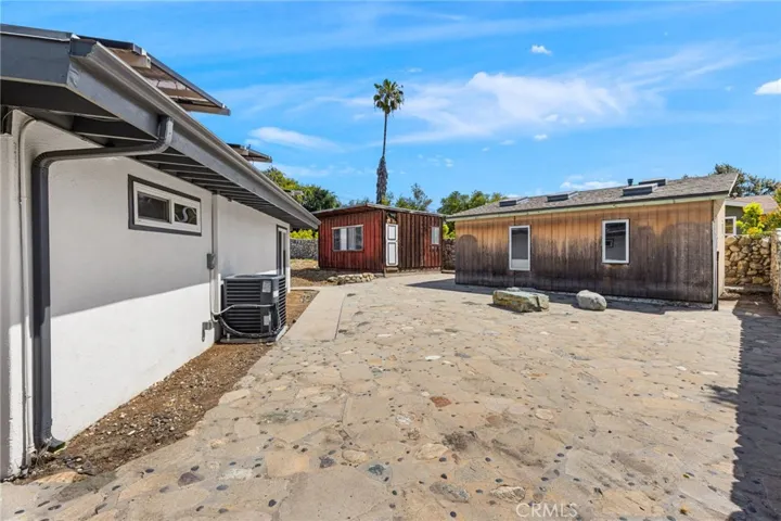 1690 N Mills, Claremont, California 91711