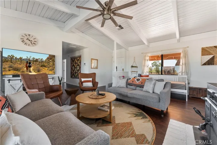 7379 Chippewa Trail, Yucca Valley, California 92284