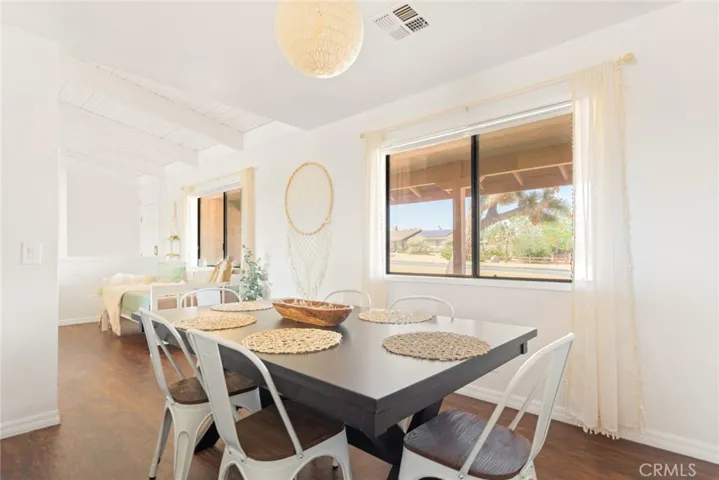 7379 Chippewa Trail, Yucca Valley, California 92284