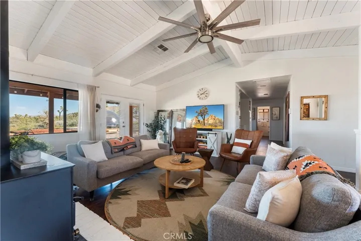 7379 Chippewa Trail, Yucca Valley, California 92284