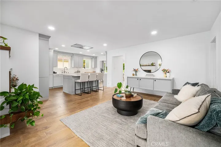 3945 Gondar Avenue, Long Beach, California 90808