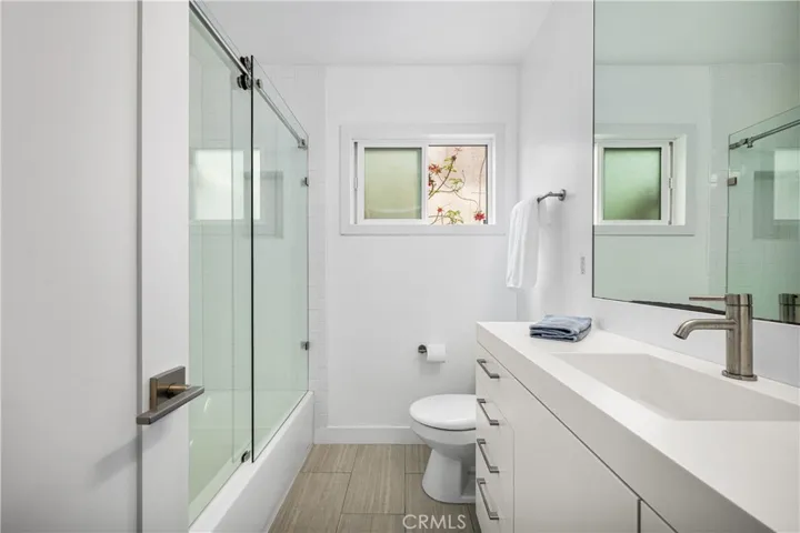 3945 Gondar Avenue, Long Beach, California 90808