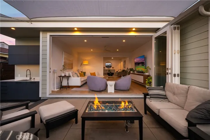 3945 Gondar Avenue, Long Beach, California 90808
