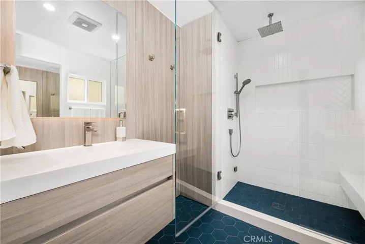 3945 Gondar Avenue, Long Beach, California 90808