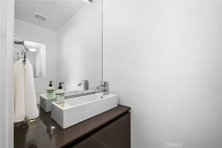 3945 Gondar Avenue, Long Beach, California 90808
