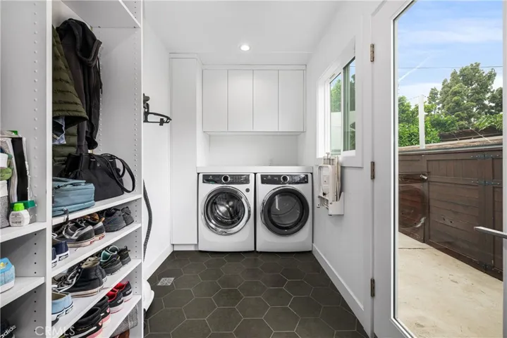 3945 Gondar Avenue, Long Beach, California 90808
