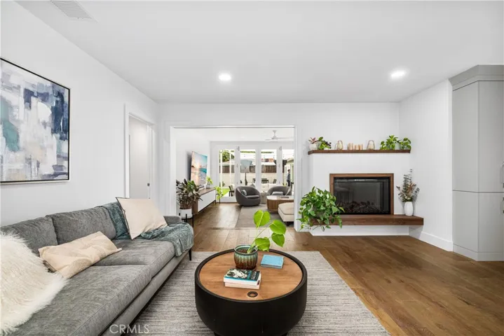 3945 Gondar Avenue, Long Beach, California 90808