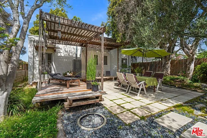 2138 Holmby Avenue, Los Angeles, California 90025