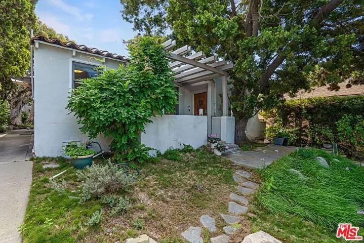 2138 Holmby Avenue, Los Angeles, California 90025