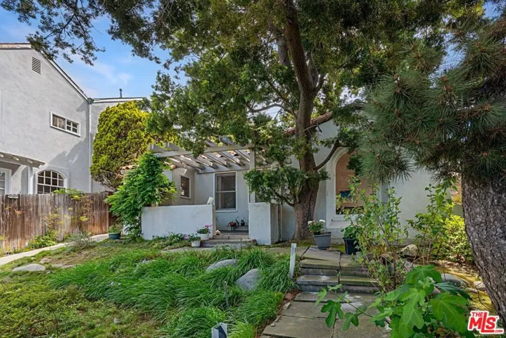 2138 Holmby Avenue, Los Angeles, California 90025