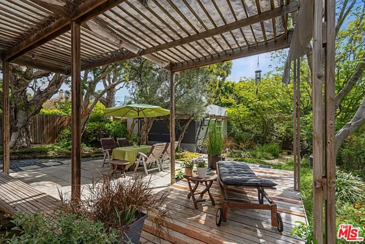2138 Holmby Avenue, Los Angeles, California 90025