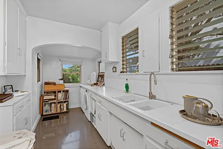 2138 Holmby Avenue, Los Angeles, California 90025