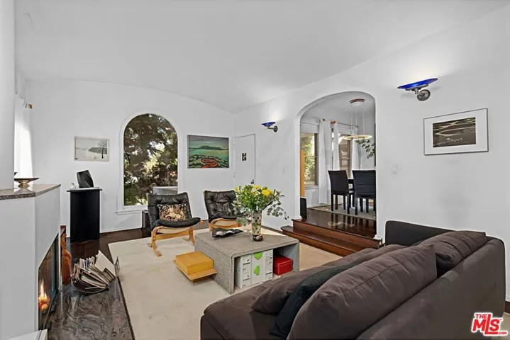 2138 Holmby Avenue, Los Angeles, California 90025