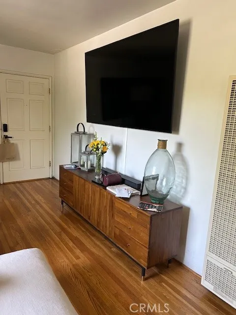 1 bed living room