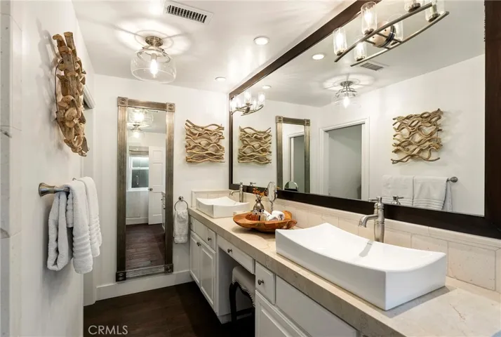 130 W Avenida San Antonio, San Clemente, California 92672