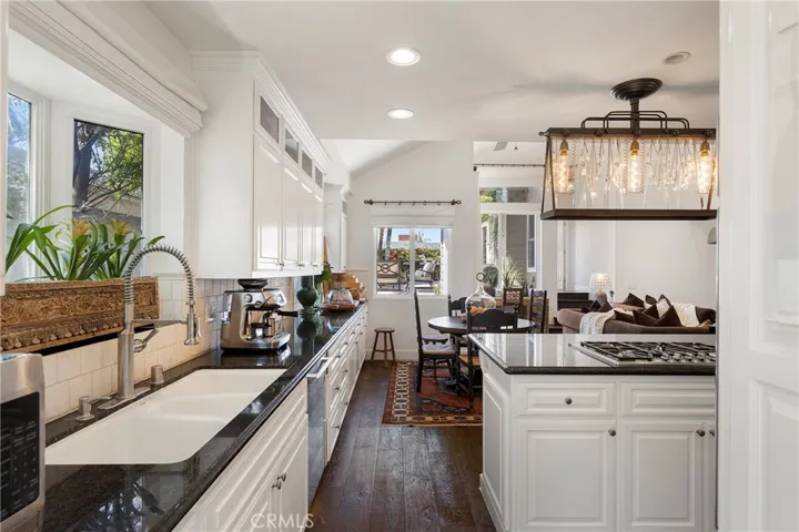130 W Avenida San Antonio, San Clemente, California 92672