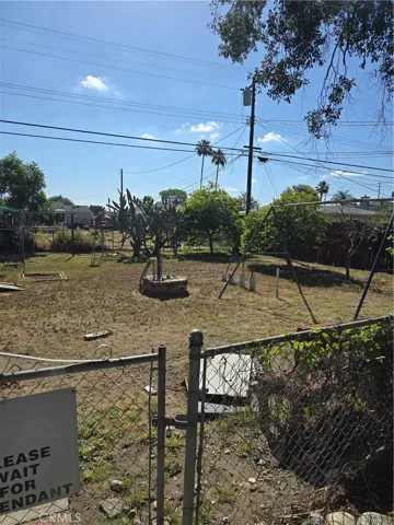 422 S Virginia, Azusa, California 91702