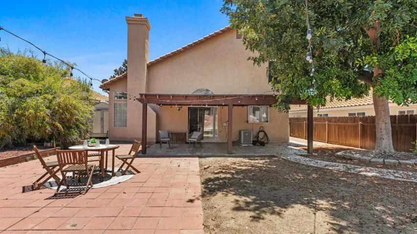 39701 Kilkare Circle, Murrieta, California 92562
