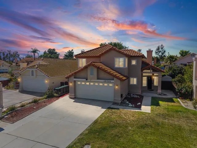 39701 Kilkare Circle, Murrieta, California 92562