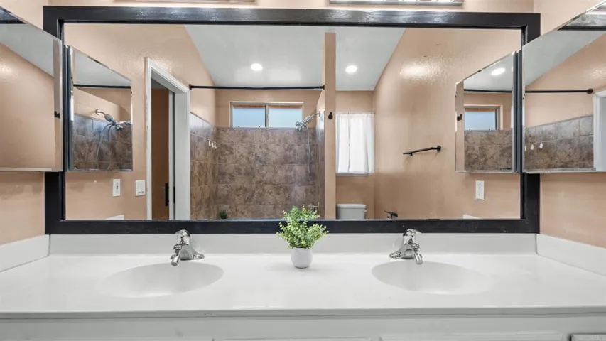 39701 Kilkare Circle, Murrieta, California 92562