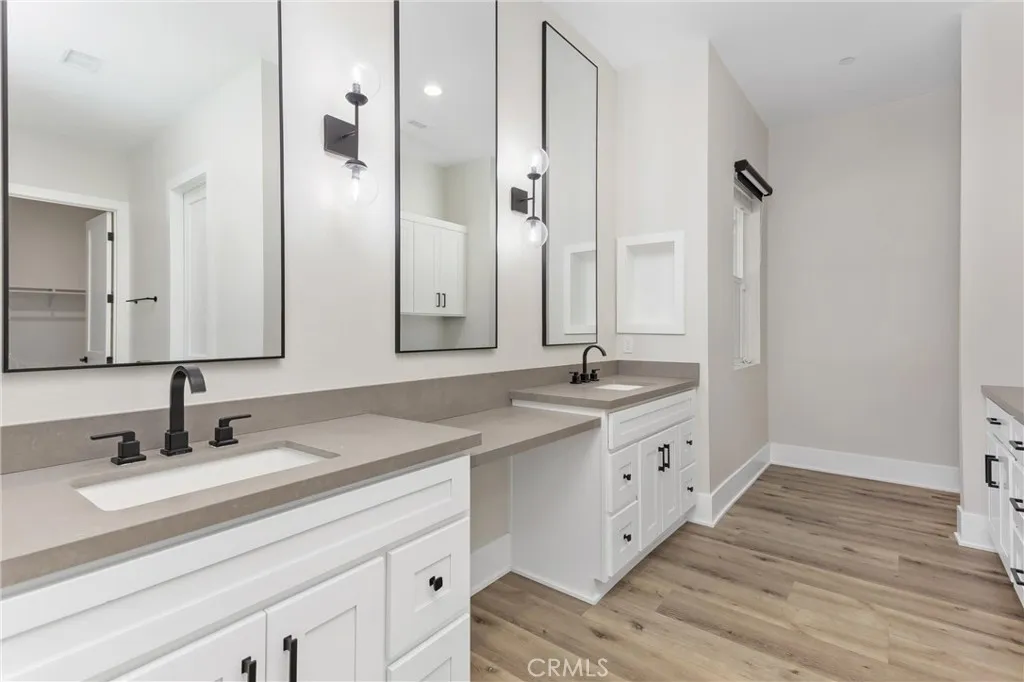 Primary suite -ensuite bath