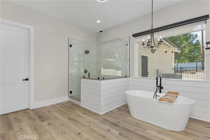Primary suite -ensuite bath
