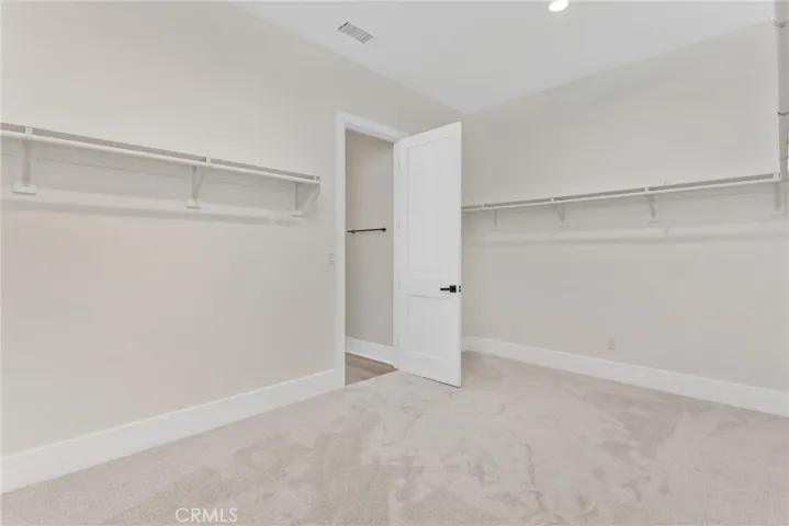 Primary suite - walk-in closet