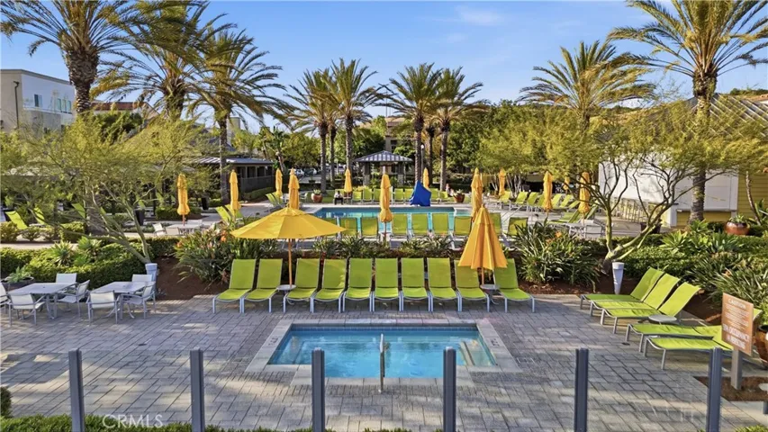 Walk to this jacuzzi to relax!