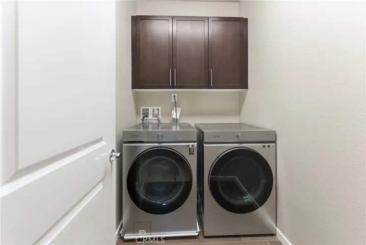 New front loading washer/ dryer