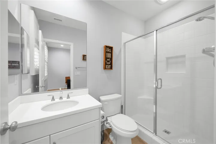 Bedroom 2: bath.