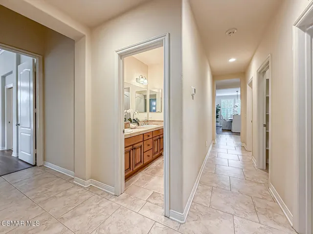 hHall Bath1