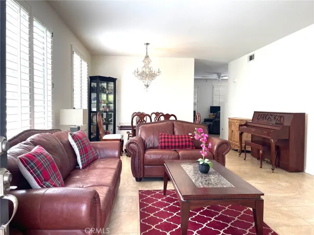 1294 S Springwood, Anaheim Hills, California 92808