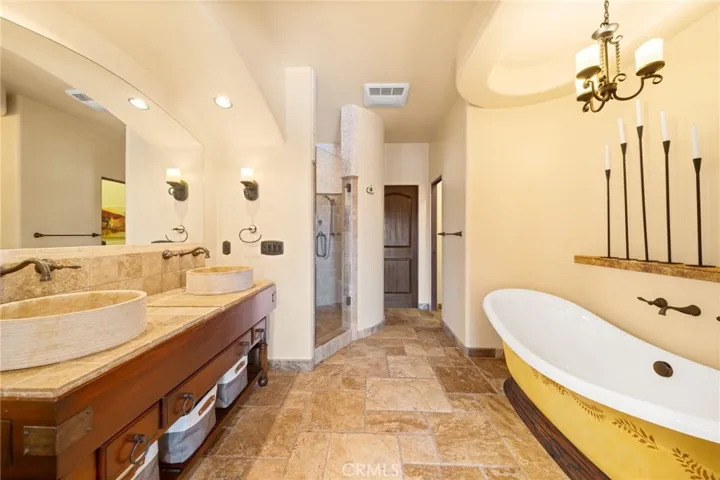 Primary Suite Bathroom