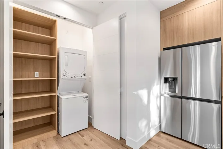 Linen Closet/Laundry