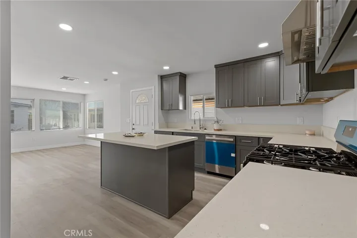 10200 Bolsa 34, Westminster, California 92683