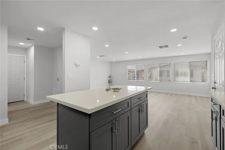 10200 Bolsa 34, Westminster, California 92683