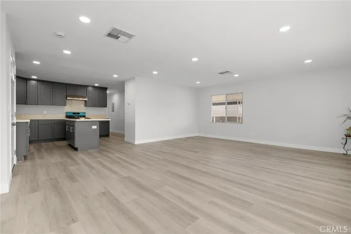 10200 Bolsa 34, Westminster, California 92683
