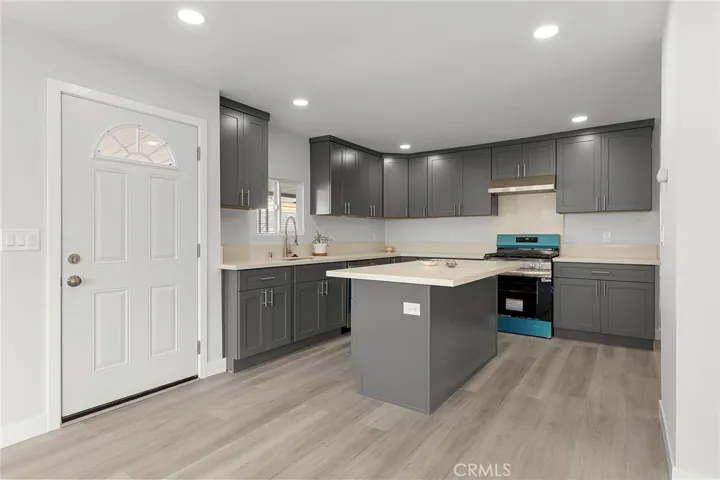 10200 Bolsa 34, Westminster, California 92683