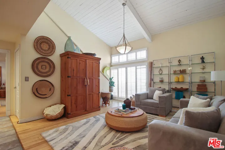 Living Rm Facing Stairs