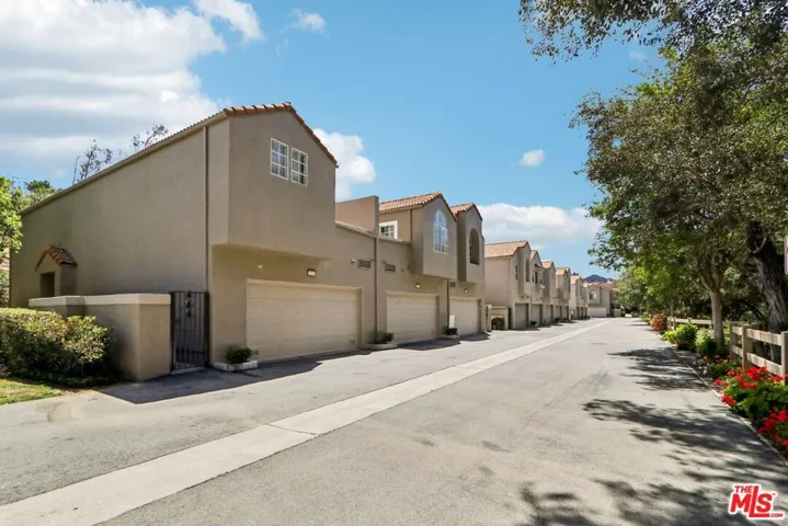 22222 Horizon Place, Chatsworth, California 91311