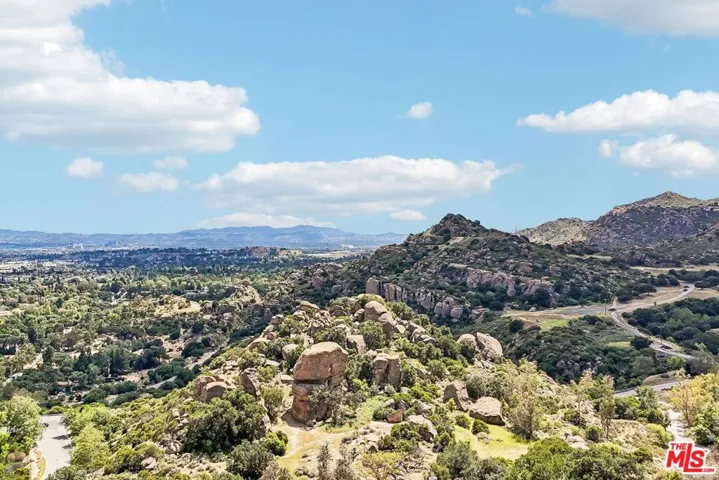22222 Horizon Place, Chatsworth, California 91311