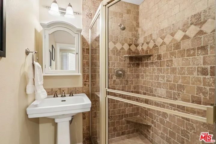 22222 Horizon Place, Chatsworth, California 91311