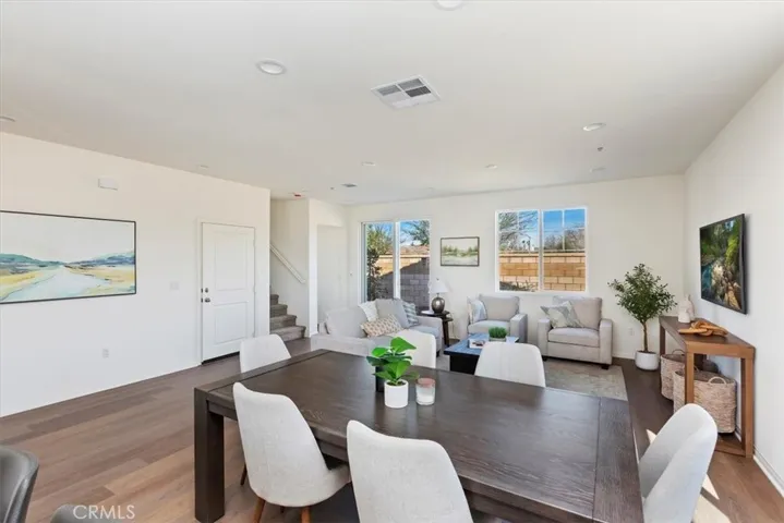 1991 Nathan Lane, San Jacinto, California 92582
