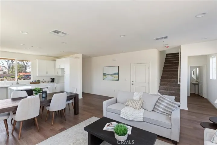 1991 Nathan Lane, San Jacinto, California 92582