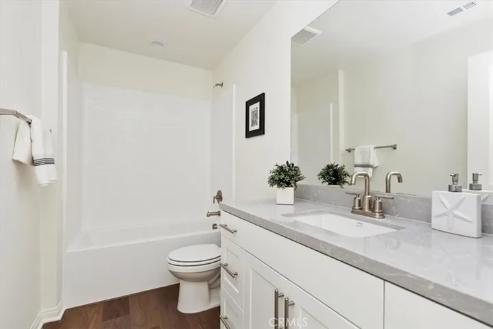 1991 Nathan Lane, San Jacinto, California 92582