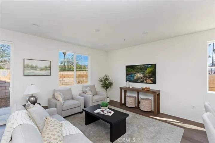 1991 Nathan Lane, San Jacinto, California 92582