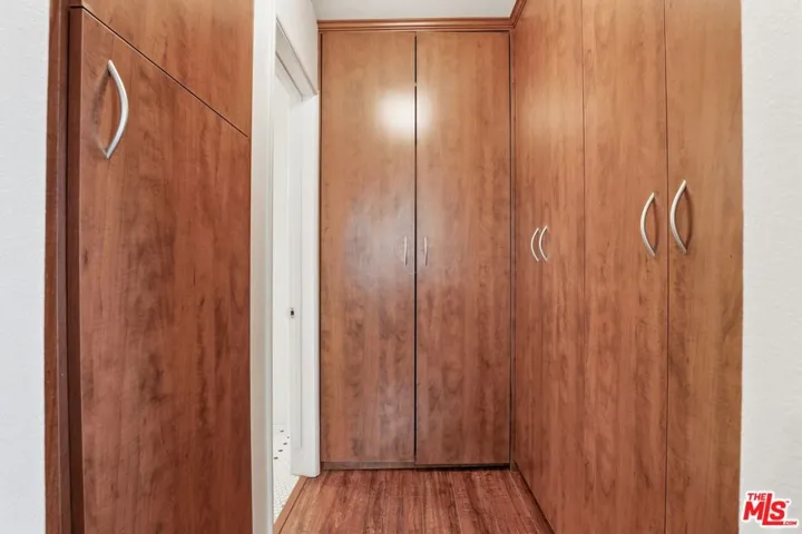 7154 Lexington Avenue, West Hollywood, California 90046