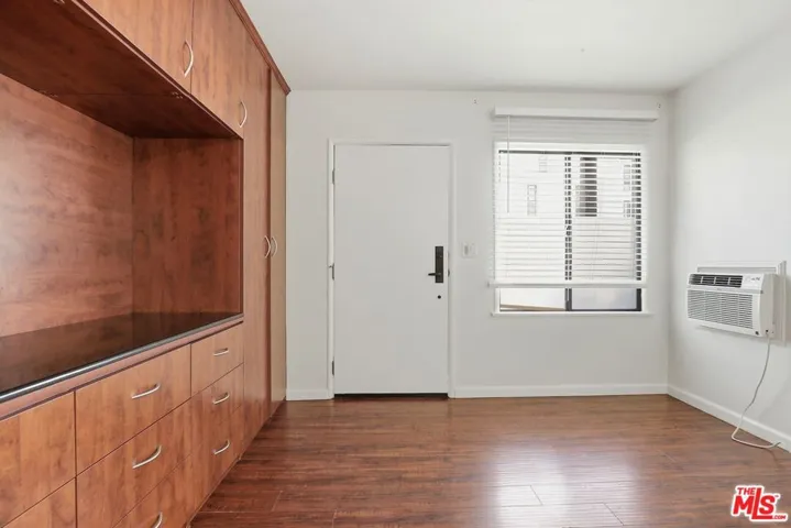 7154 Lexington Avenue, West Hollywood, California 90046