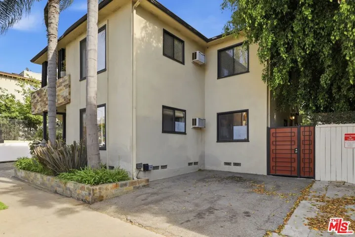 7154 Lexington Avenue, West Hollywood, California 90046