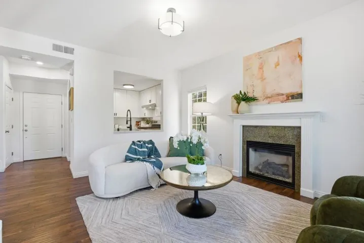 418 E Evelyn Avenue 202, Sunnyvale, California 94086 — photo 4